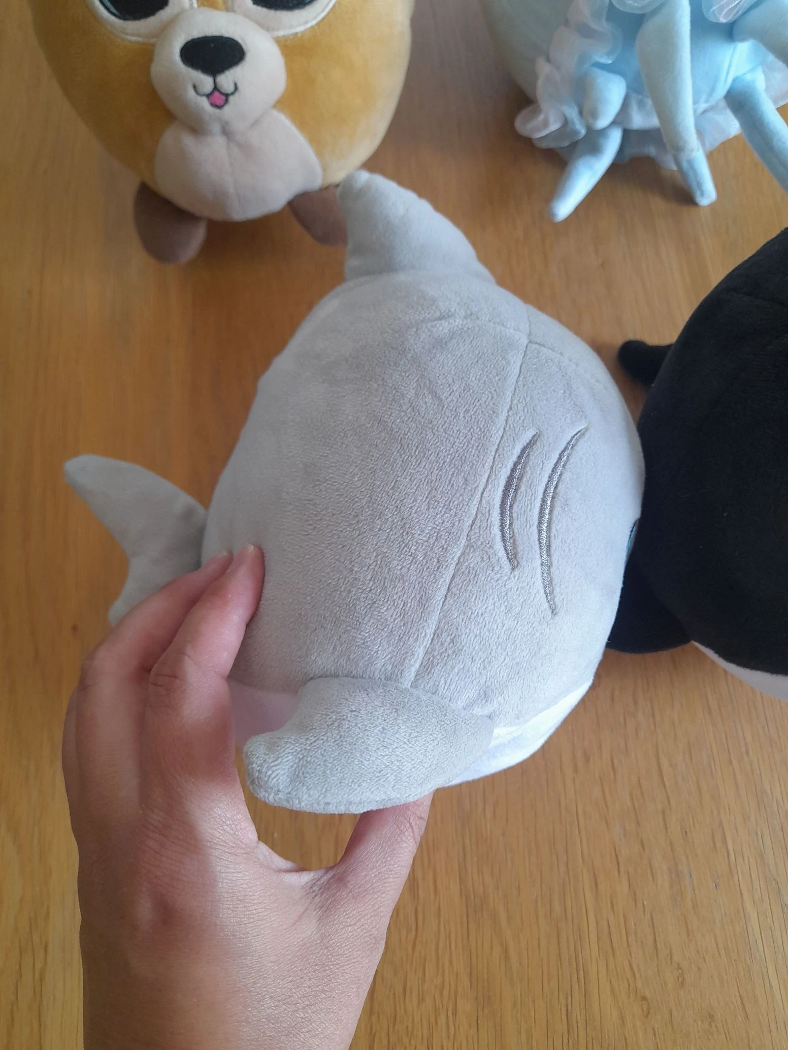 Lote de Peluches Bando do Mar 🩶  – photo 3